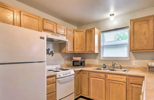 West Plains House | Pet-Friendly West Plains Home Near Downtown!