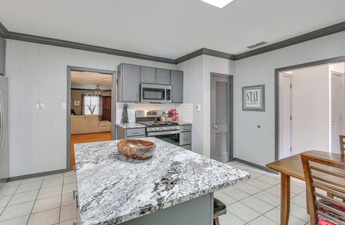 Frankston House | Pets Welcome! Comfortable and Spacious! Sleeps 6