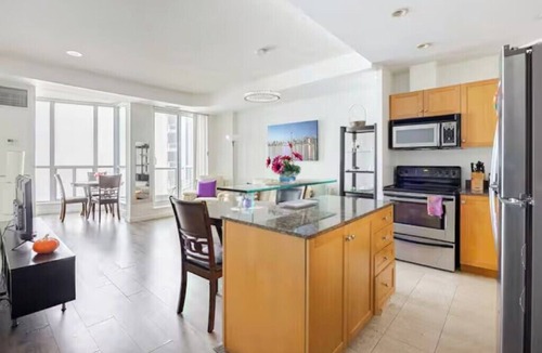 Central Waterfront Condo | Picturesque Lakeview | Extended Stay Furnished 2BR | Corporate & Family