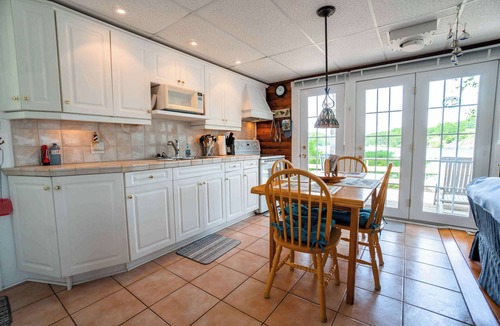 Gravenhurst House | Pine Lake Osprey Ontario