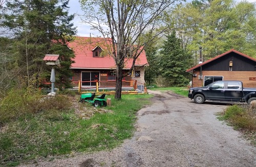 Minden Hills Cottage | Pine Springs Retreat + Hot-Tub & Steam Room