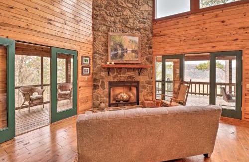 Boswell House | Piney Bluff Retreat with Mountain Views!