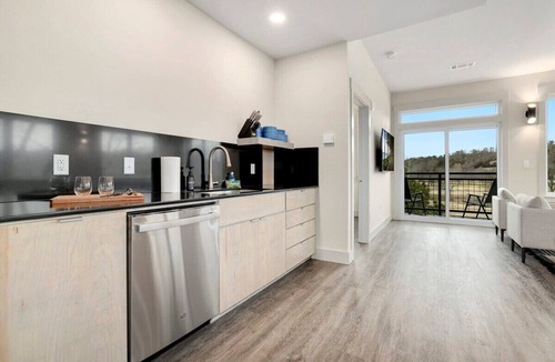 Bella Vista Apartment | Play Thru - MTB Oasis