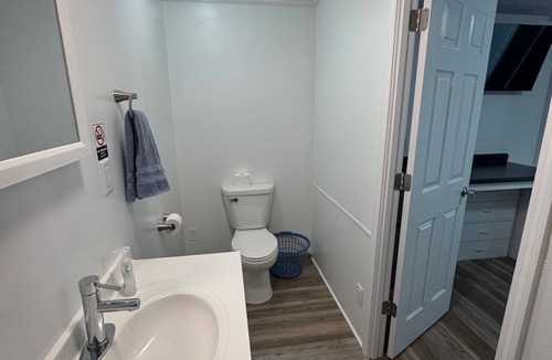 St. Joseph Apartment | Pleasant 1-bedroom apartment A with AC in Saint Joseph