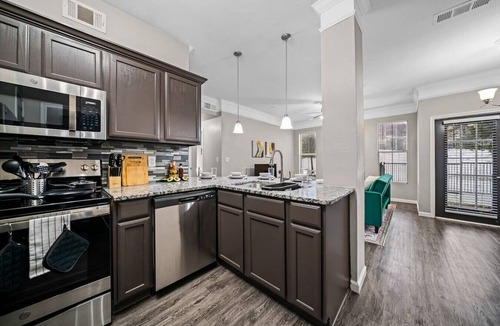 Fossil Creek Apartment | Polished Stay 2BR 2BA Apartment with Pool Access