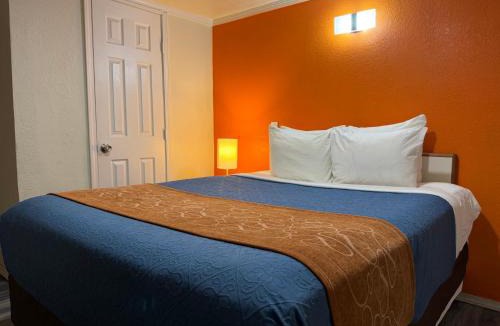 Elmwood Area Hotel | Ponca Motel