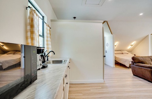 Weatherford Apartment | Pool, Fire Pit! Farm Retreat Near Dwtn Weatherford