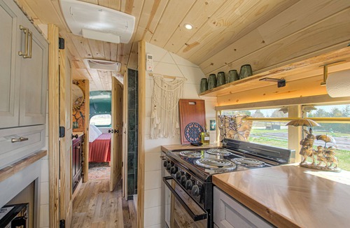 Paola House | Prairie Blossom Snuggle Bus w/Hot Tub