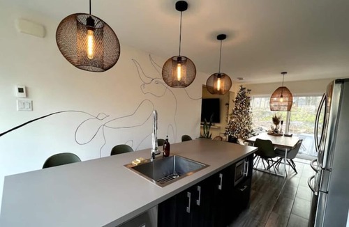 Saint-Alphonse-de-Granby House | Precious House with spa! Accepted animals.