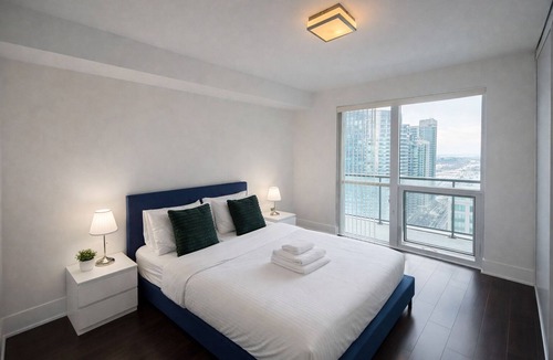 High Park-Swansea Condo | Premium 1BR+Den | Downtown Core|Parking included|28 days minimum