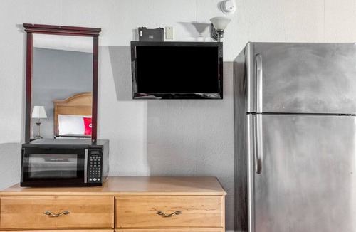Bald Knob Apartment | Premium 2 Single Bed|Smoking
