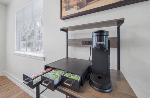 Highlands - Perkins Apartment | Prime 2BR – Midway Between LSU & Downtown BR!