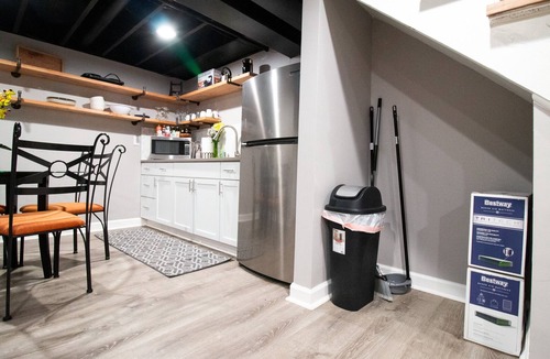 Shawnee Apartment | Prime location Comfy Guest Suite Spacious