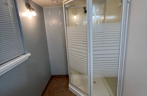 Argyle Apartment | Prime Location Studio with Separate amenities