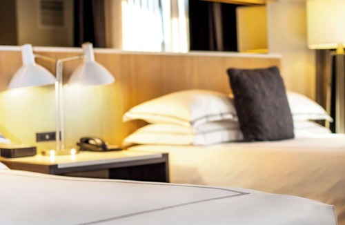 Bloor-Yorkville Hotel | Prime Location: Upscale Haven in Yorkville District, Close to Attractions