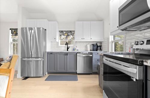 North Port House | Prince Edward County-Enjoy Picton WIne Country