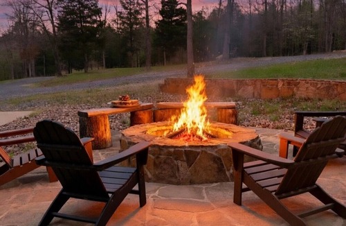 Pickens Cabin | Prism Pines | Private Lake, Pool & Outdoor Kitchen