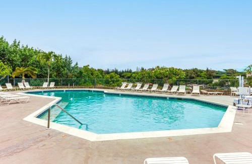 Nawiliwili House | Pristine Lihue Condo w/Balcony: Walk to Beach!