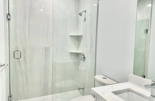 Willowdale House | Private 1BR Suite | Kitchen, Parking & WiFi | North York