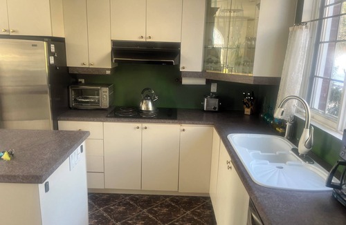 Quartier 4-3 House | Private 2-Bedroom Bungalow with Hot Tub near Old Québec