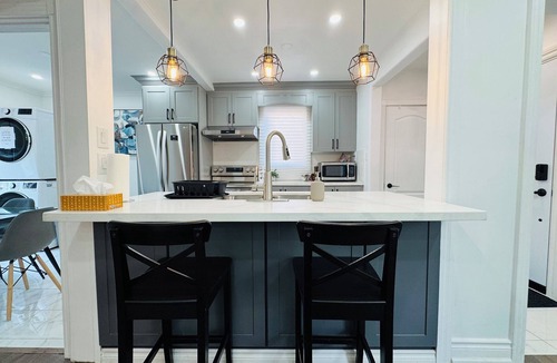 Weston House | Private 3BR Home with Private Backyard, Free Parking & Easy Access to Downtown