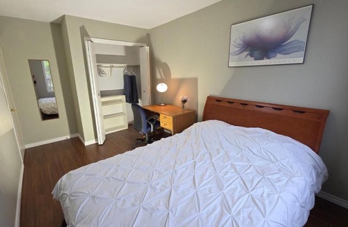 Oakwood Village Apartment | Private & Bright 2-bedroom, Midtown Toronto