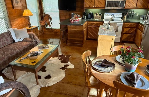 Pipe Creek Cabin | Private, cabin with endless Hill Country views. Horse & dog friendly!