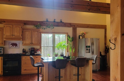 Apsley Cottage | Private Cottage Cabin on Eels Creek with hottub! Near Kawartha Highlands