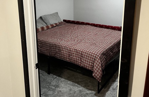 Colborne Apartment | Private Country Bachelor pad