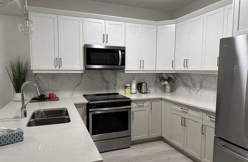 London House | Private & cozy master bedroom near Masonville Mall