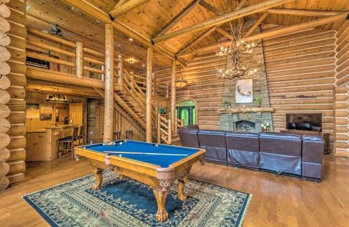 Mid America House | Private Dock & Slip: Lake Hamilton Hideaway!