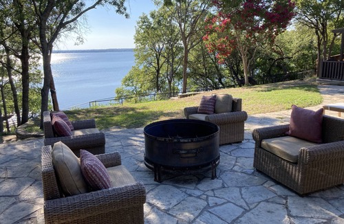 Granbury House | Private, Lush Lakefront House with Deepwater Dock and Shore