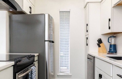 North Dallas Condo | Private Patio + Community Pool - First-Floor Condo