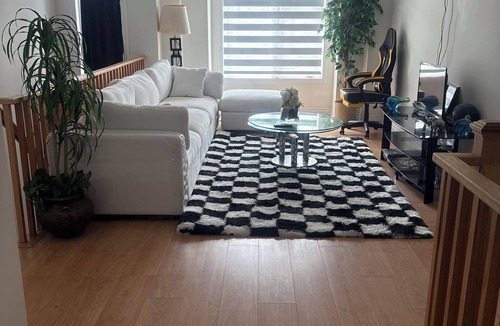 Oshawa Condo | Private room w private washroom /Quiet Oshawa .