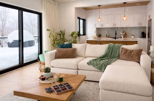Les Pays-d'en-Haut Regional County Municipality Ski Chalet | Private spa+sauna+hammam | Luxury mountain retreat