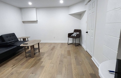 Selwyn Apartment | PRIVATE WALK-OUT MINUTES FROM TRENT UNIVERSITY