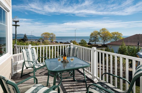 Pointe-au-Pic Ski Chalet | QUA-15 (On foot from the Casino de Charlevoix)