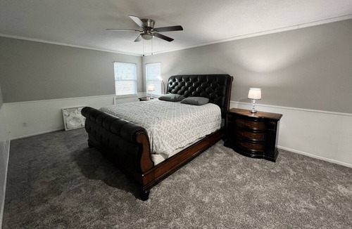 Shawnee House | Quaint and Quiet in Downtown Shawnee