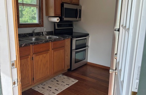 Emporia House | Quaint parkside home