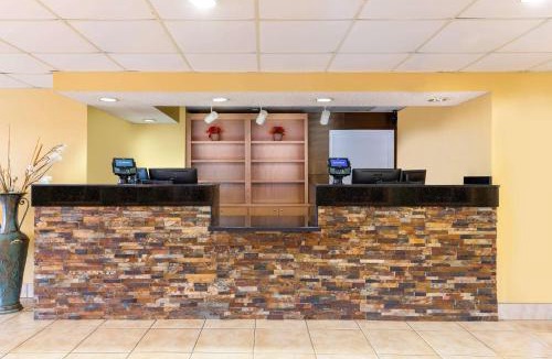 South Arlington Hotel | Quality Inn at Arlington Highlands