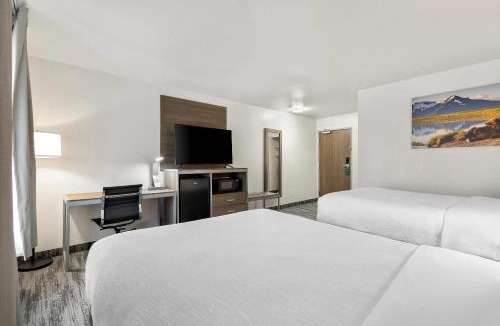 Womens Bay Hotel | Quality Inn Kodiak