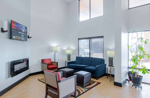 Olive Branch Hotel | Quality Inn Olive Branch - Memphis South
