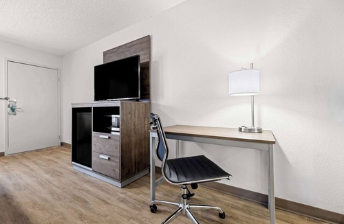 Plainview Hotel | Quality Inn Plainview
