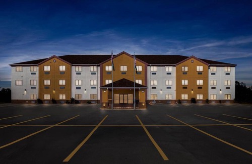McAlester Hotel | Quality Inn & Suites McAlester on Hwy 69