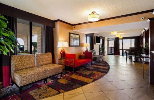 Poplar Grove Hotel | Quality Inn & Suites West Helena