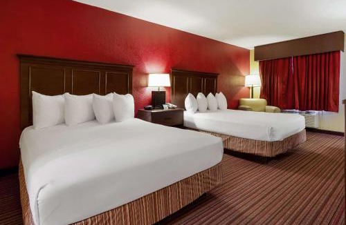 Poplar Grove Hotel | Quality Inn & Suites West Helena