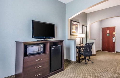 Maumelle Hotel | Quality Suites Maumelle - Little Rock Northwest