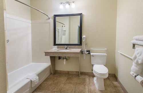 Temple Hotel | Quality Suites Temple I-35