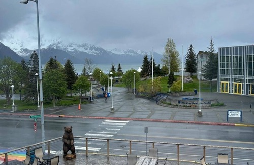 Seward Apartment | Queen Room with Ocean View – Bright & Comfortable