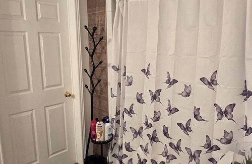 Chelmsford Bed & Breakfast | Queen size bed. Continental breakfast. 25 minutes from hospital.